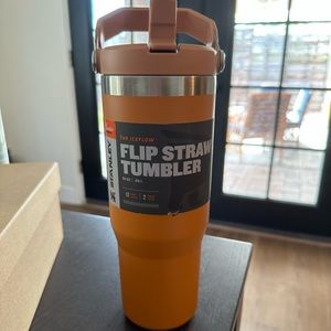 Stanley 30oz flip straw tumbler